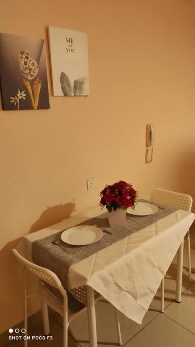 Ha1104- Cyberjaya-wi-fi-netflix- Parking-pool, 3074 Apartment